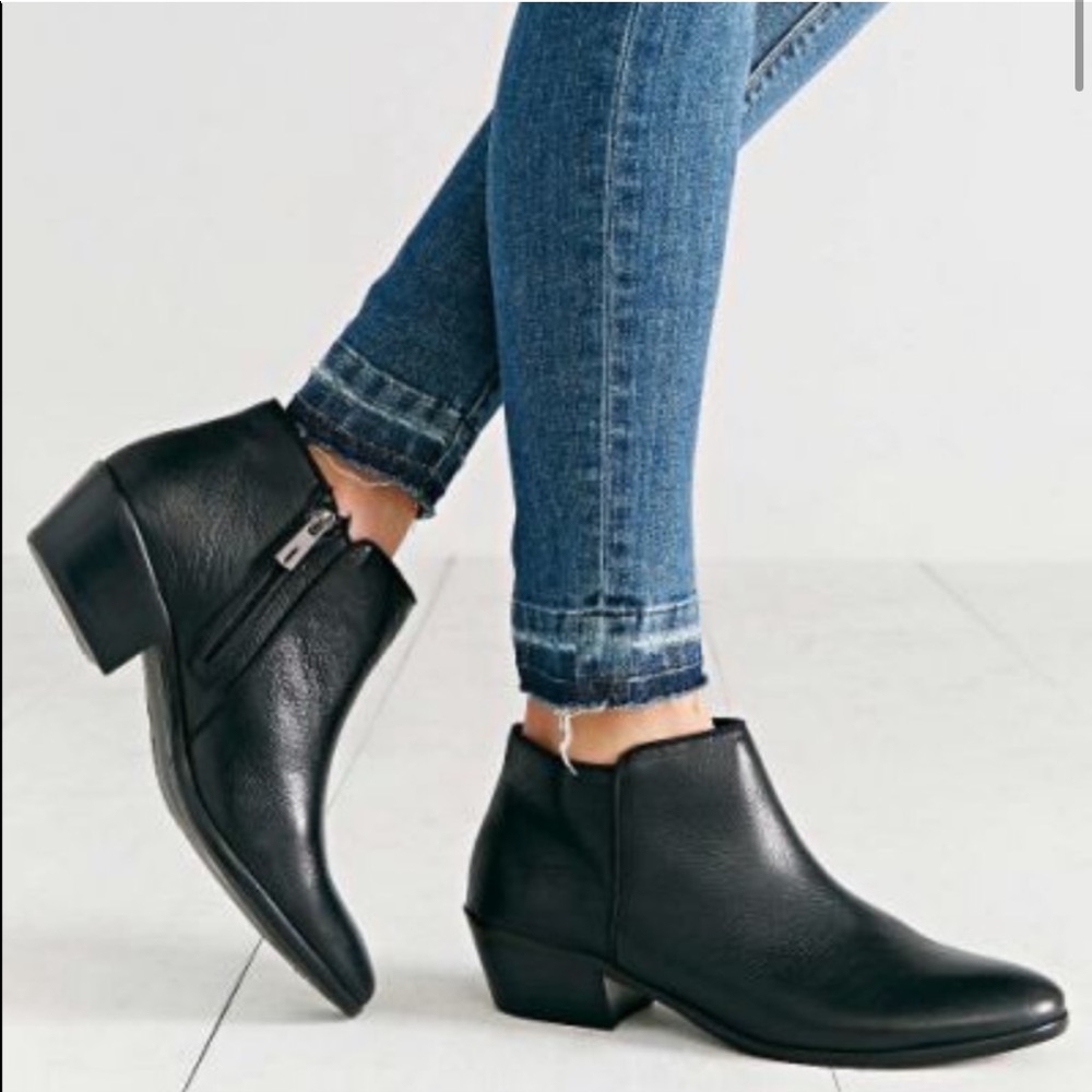 SAM EDELMAN PETTY PEBBLED LEATHER BOOTIES